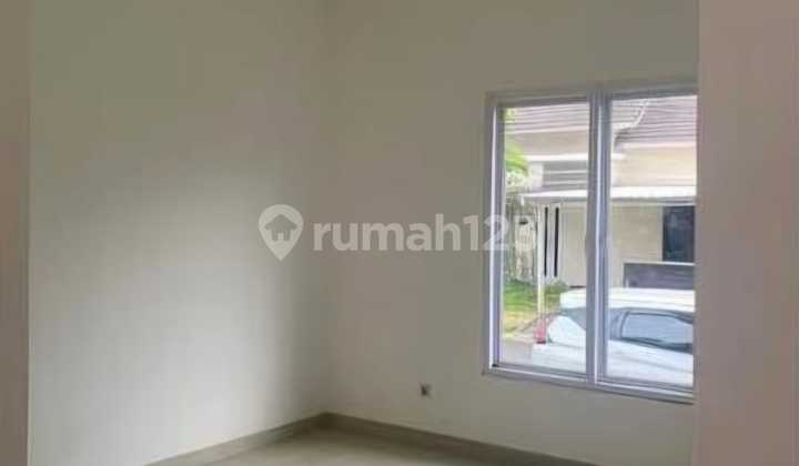 Dijual. Rumah Pondok. Gede Bekasi. Lt 206M2 / Lb 115M2 / SHM 2