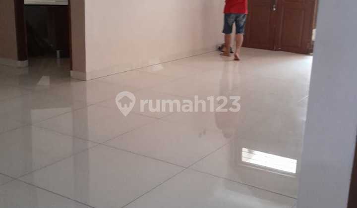 Dijual Cepat Rumah. Pluit Selatan 1.5 Lantai Luas 200M2 2