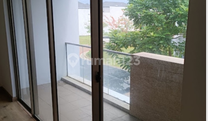 Disewakan Rumah Baru di Golf Island LT 200M2 KT 3+1 KM 3+1 Bagus 2