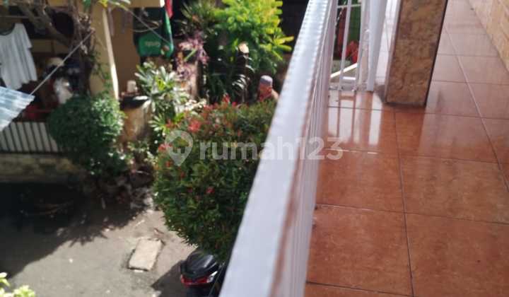 For Sale. Quick Kost in Pesanggrahan, Price by Bu, Area 132 M2 with SHM. 2