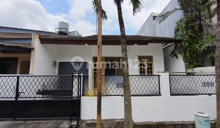 Disewakan Rumah Intercon. Kebun Jeruk LT 180M2