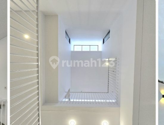 Dijual Rumah. Little Santorini. Lt 138 Lb 160 Joglo Jakbar Dijual Rumah. Little Santorini. Lt 138 Lb 160 Joglo Jakbar