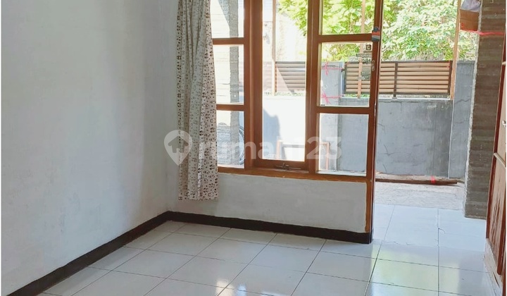 Two-story house in Kopo Permai, Permata Sukamenak, Bandung. 1