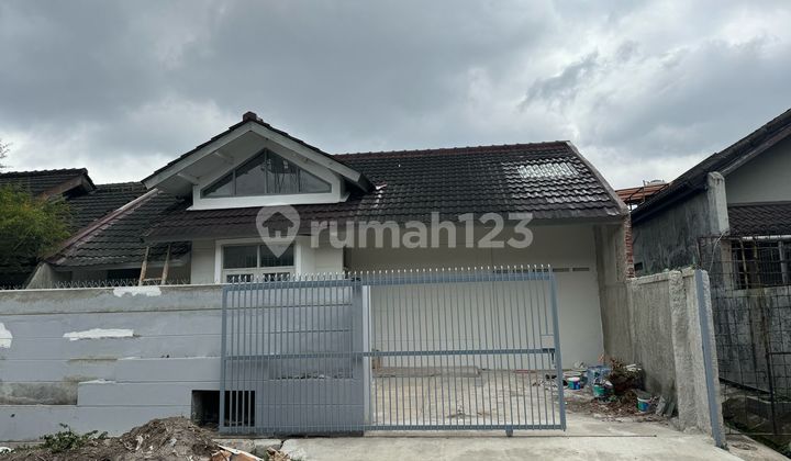 MURAH Disewakan Rumah Renovasi Luas Jalan Peta Mall Festival 1