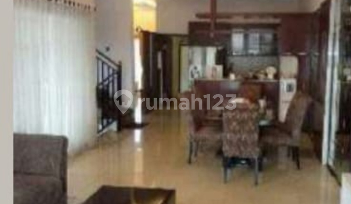 Dijual Murah . Rumah 2 Lt. Jl Setra Murni Atas . Ada Kolam Renang .udara Sejuk 2
