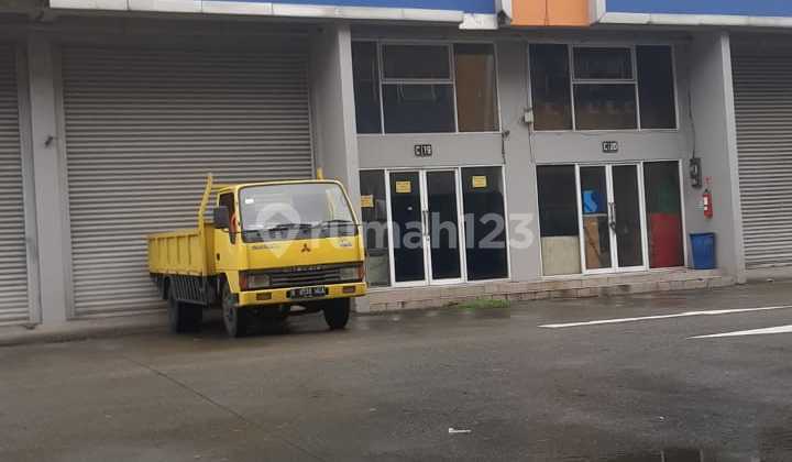 Negotiable Until Deal !! Ready-to-Use Warehouse for Sale. Duta Indah Tangerang.