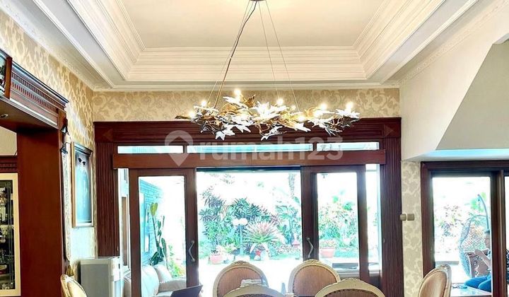 Selling Nice House In Geger Kalong. Located In The City Center. Quiet. Cool 2