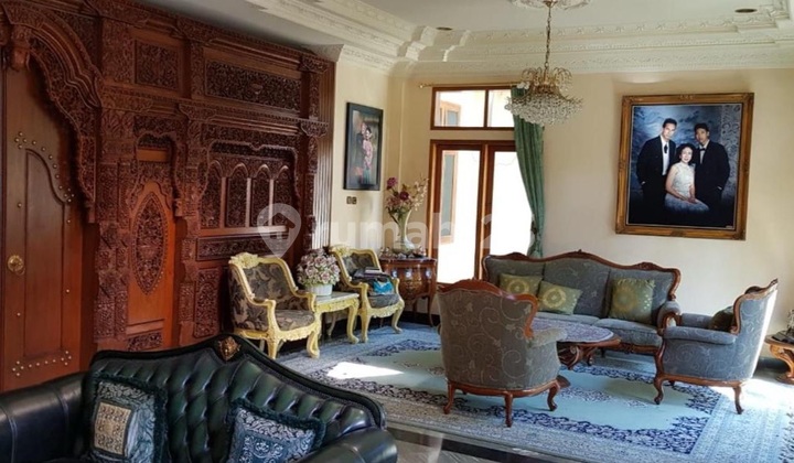 Luxury House with a Villa Feel in the 'Upper' Cool Area of Bandung 2