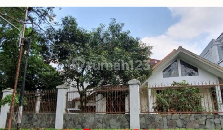 Rumah Daerah Elite . Daerah Tenang di Pusat Wisata dan Kuliner Kota Bandung.