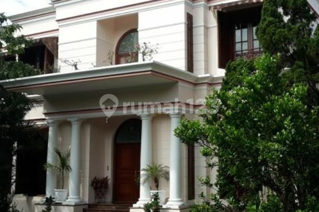 Rumah Besar dengan Lokasi Strategis di Cilandak Jakarta Selatan