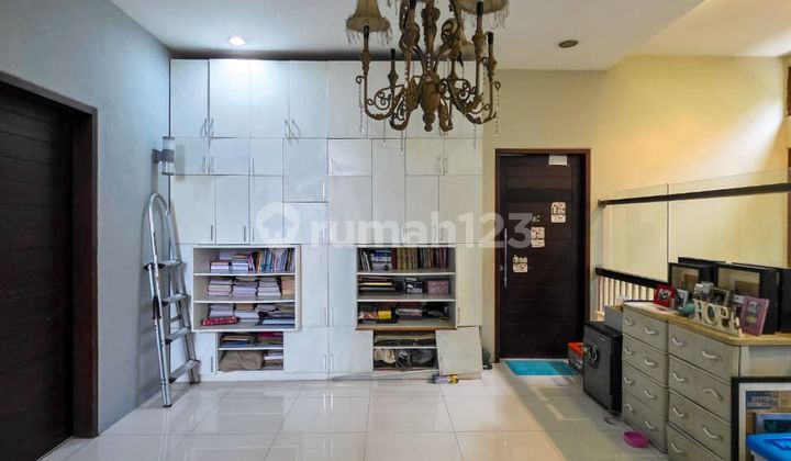 Luxury House With Basement in a Strategic Location in Terogong 2