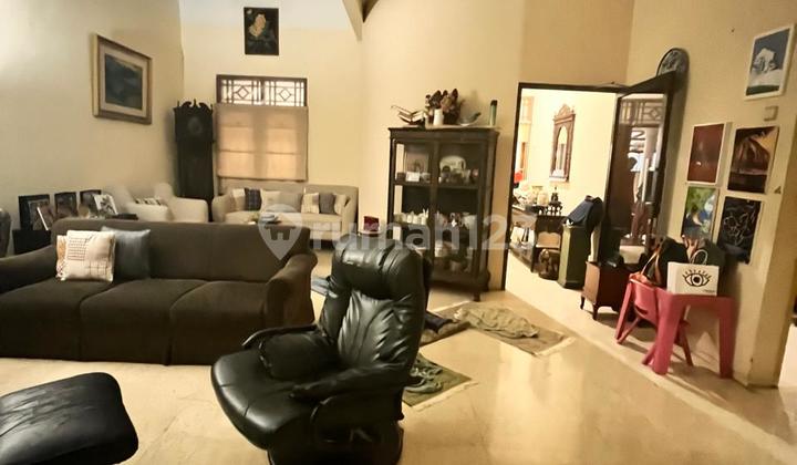 Kebayoran Baru House, Quiet & Serene Environment, Wide Road Row 2