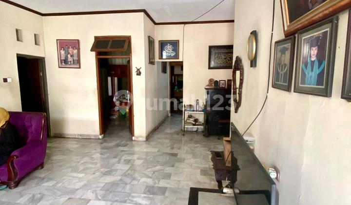 OLD HOUSE, STURDY BUILDING, READY TO OCCUPY, TANAH KUSIR, SOUTH JAKARTA 2