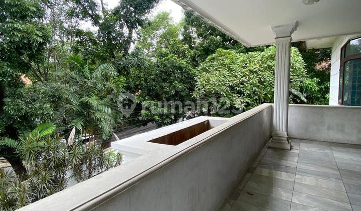 RUMAH POSISI HOEK SIAP HUNI DI KEBAYORAN BARU JAKARTA SELATAN RUMAH POSISI HOEK SIAP HUNI DI KEBAYORAN BARU JAKARTA SELATAN