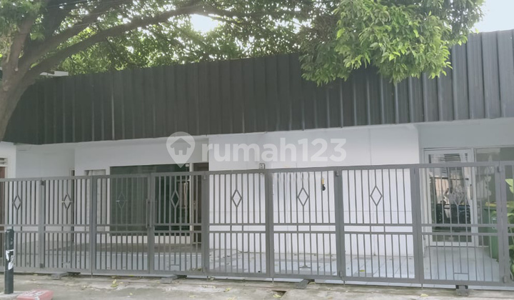 Rumah Di Pinggir Jalan Raya Cocok Untuk Usaha Di Duren Tiga