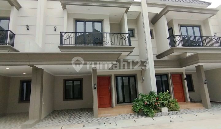 Ready-to-Occupy House in a Strategic Location with Freehold Title