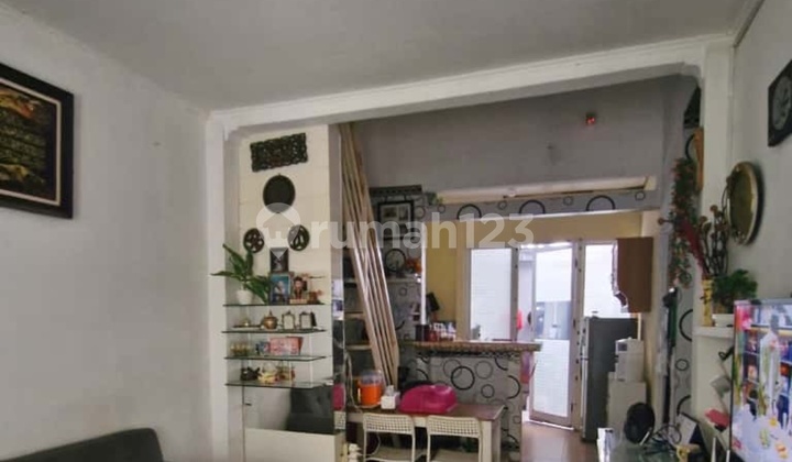 For Sale House Strategic Location 2