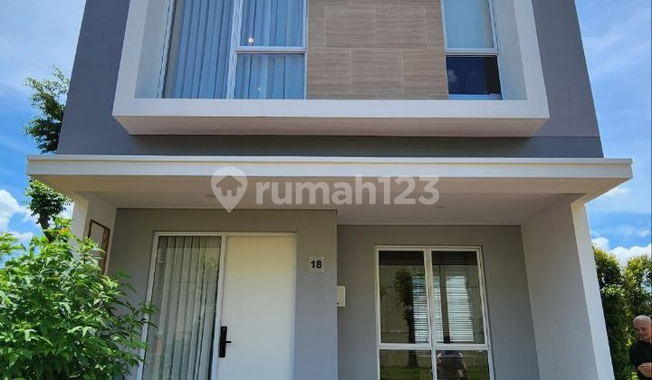 Rumah Compact 2 Lantai 2 Kamar Tidur Selangkah ke Sms