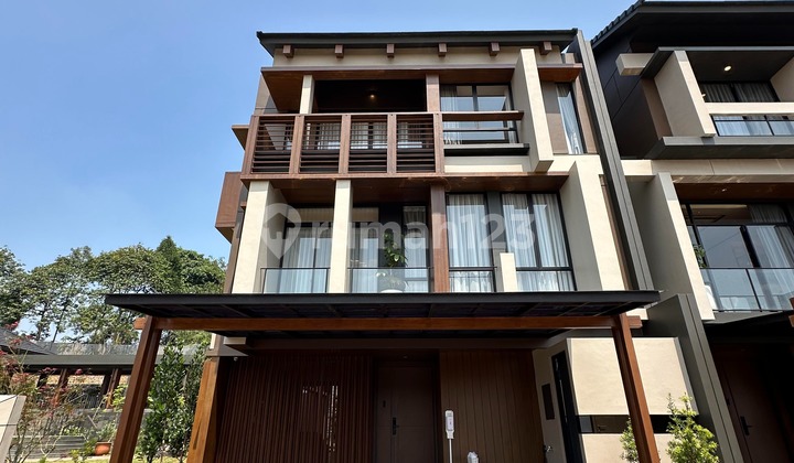 Stock Limited! Wynyard BSD 8 Meters Wide, 3 Floors!