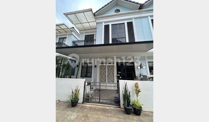 Rumah Unik 3 Lantai Hadap Selatan Hanya 1 M-An!