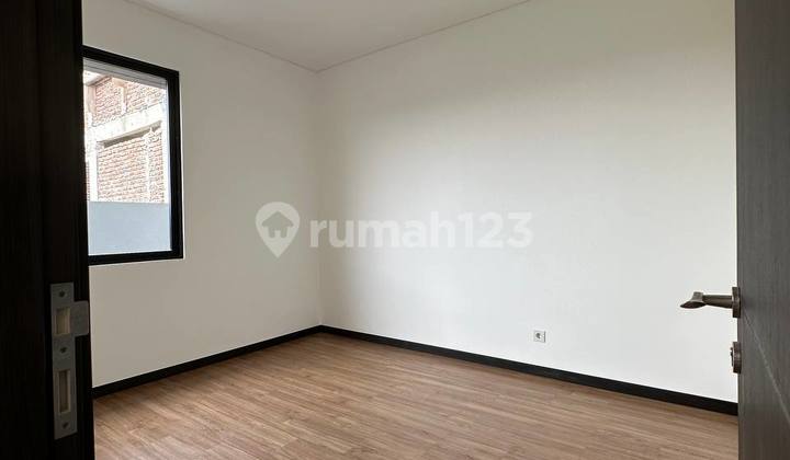 LIMITED STOCK! A Step Away from the Station Homes in High Demand. 2