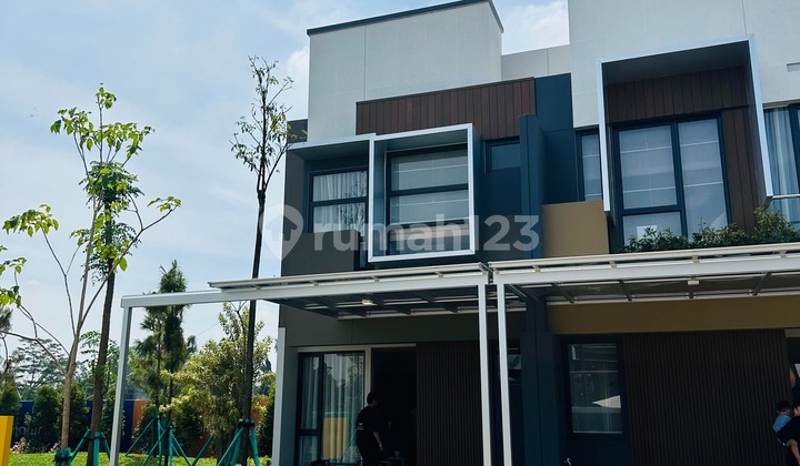 Thin Unit, High Demand! Izzi BSD Type 5, 2 Floors!