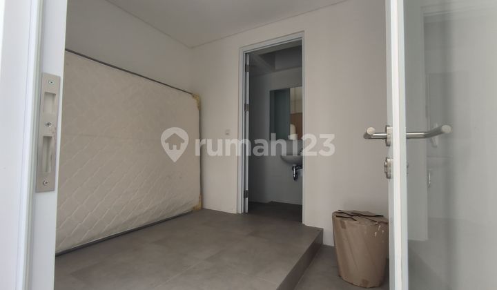 Termurah! Rumah Compact 2 Lantai Siap Huni Semi Furnish di BSD 2