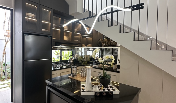 Favorite Unit! 2-Storey House 5 Minutes to Mall & Alam Sutera Campus! 2