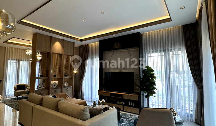 Promo! Rumah 2 Lantai SHM Selangkah ke Summarecon Mall Serpong