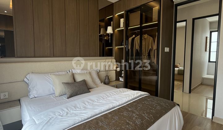 HOT ITEM! Two-Story House with 4 Bedrooms Just Steps Away from the Station 2