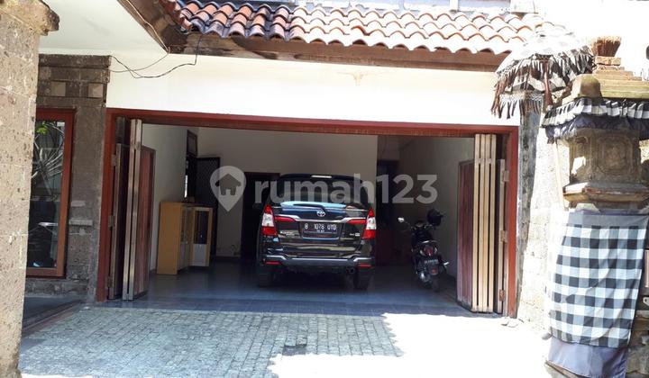 Rumah / Villa Nyaman Gatot Subroto Denpasar - Bali + Swimming Pool 2