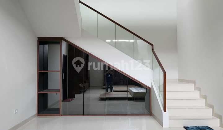 Rumah Baru Furnished Mewah di Cluster Emily Summarecon Bandung 2