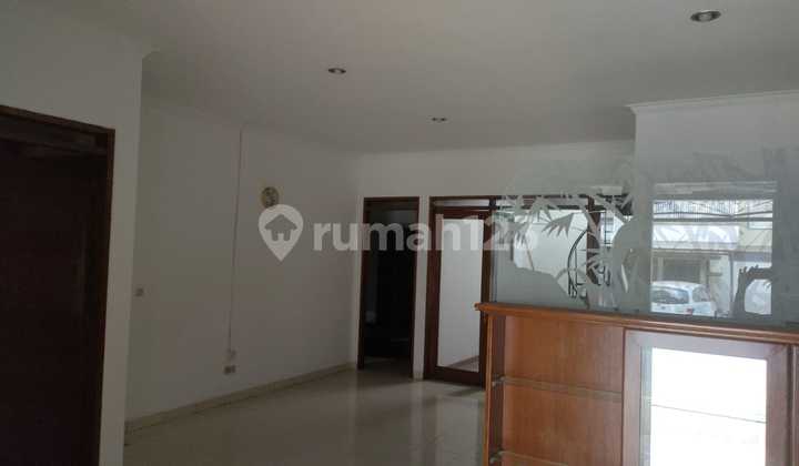 Rumah Kontrakan Siap Huni di Singgasana Pradana, Bandung Rumah Kontrakan Siap Huni di Singgasana Pradana, Bandung