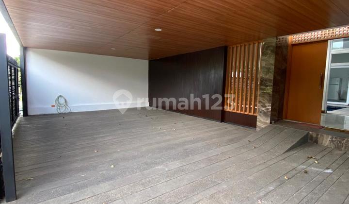 Rumah Kontrakan Mewah dengan Kolam Renang di Setra Duta, Bandung 2
