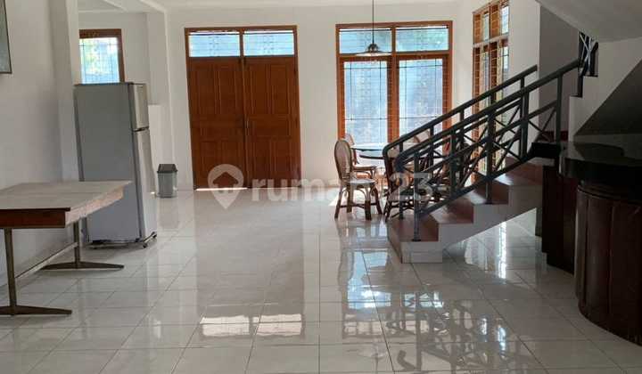 Villa Lembang Kota Bandung Dekat Pariwisata dan Perhotelan