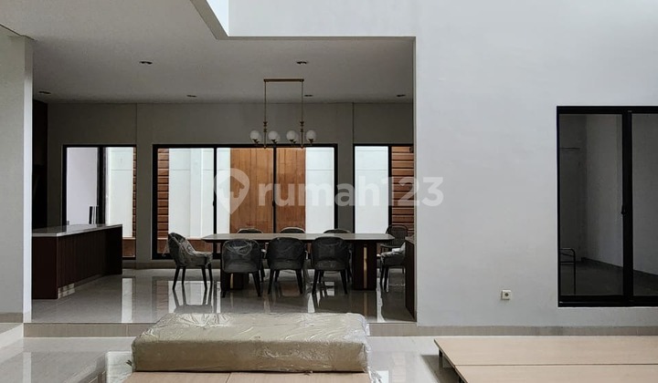 Rumah Baru Furnished Mewah di Cluster Emily Summarecon Bandung