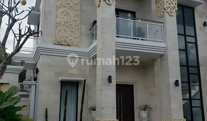 Beautiful Villa with Garden and Swimming Pool in Ungasan Bali Beautiful Villa with Garden and Swimming Pool in Ungasan Bali