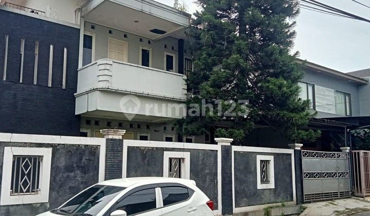 Rumah 2 Lantai Besar Sangat Murah di Taman Holis Indah, Bandung