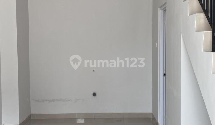 For Sale: Beautiful 2-Story Shop House Ready to Use - Ruko 91 District BSD Tangerang For Sale: Beautiful 2-Story Shop House Ready to Use - Ruko 91 District BSD Tangerang
