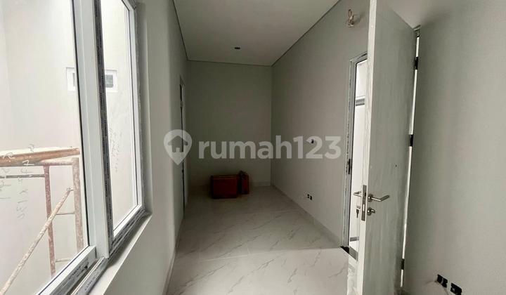 For Sale: 2-Story Fully Renovated Move-In Ready House in Gading Serpong Sector 8B Tangerang 2
