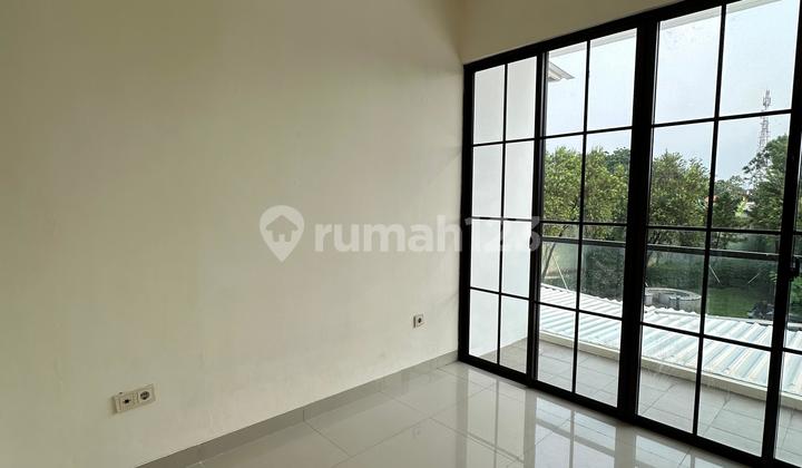 Disewakan Rumah di Green Lake City Jakarta Barat 1