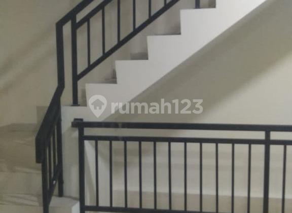 Di Jual Cepat Ruko Gandeng Taman Surya 4 Lantai