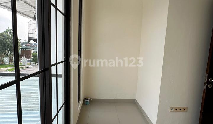 Disewakan Rumah di Green Lake City Jakarta Barat 2
