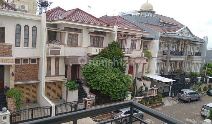 Rumah Mewah Siap Huni Bebas Banjir Green Garden Jakarta Barat 1