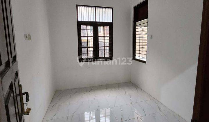 Rumah Cantik Siap Huni Taman Aries Meruya Utara Jakarta Barat 16