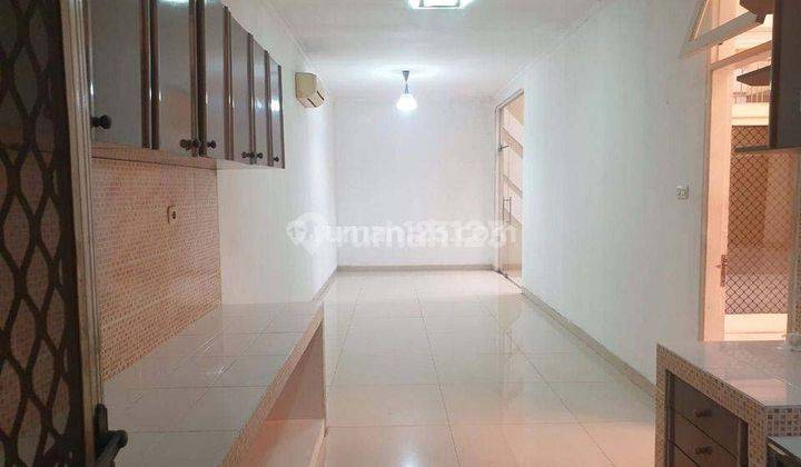Rumah Exclusive Siap Huni Intercon Jakarta Barat 6