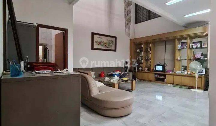 Rumah Cluster Exclusive Hadap Timur Intercon Jakarta Barat 2