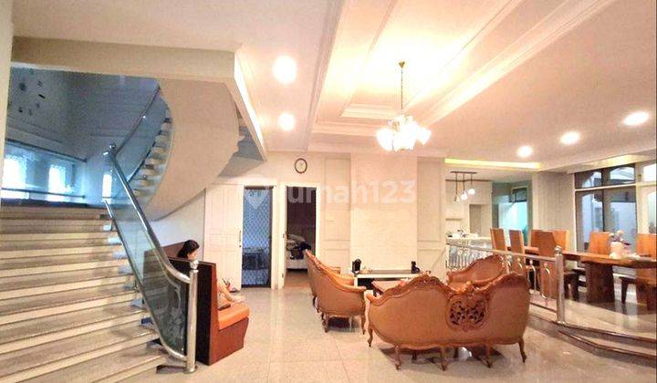 Rumah Tinggal Taman Kebon Jeruk Intercon Jakarta Barat 2