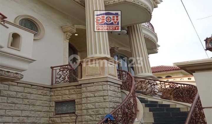 Rumah Istimewa Hook Pluit Karang Penjaringan Jakarta Utara