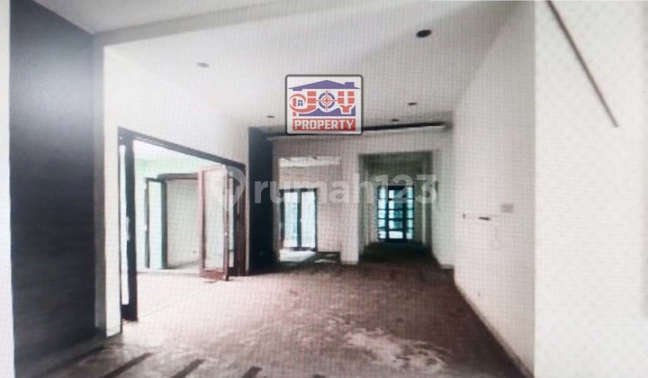 East-Facing House in Kelapa Dua Wetan, Ciracas, East Jakarta 2